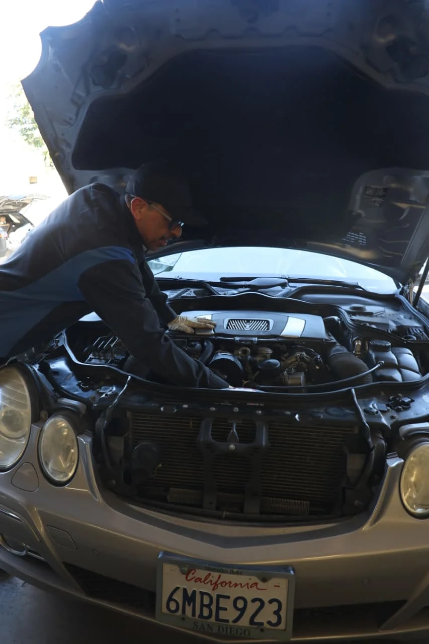 A Professional repairing Mercedese